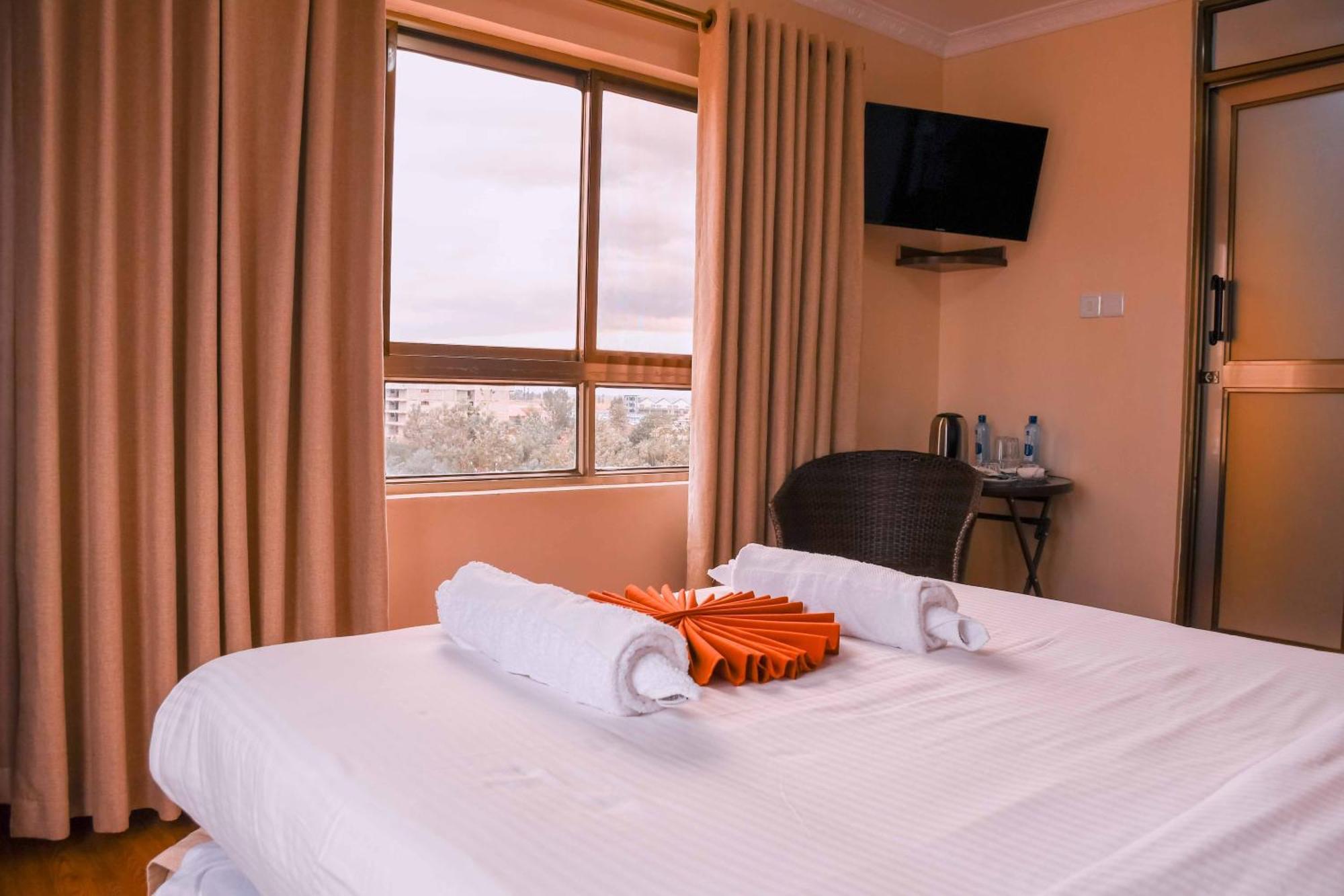 Buraha Zenoni Hotel And Resort Nakuru Exterior foto