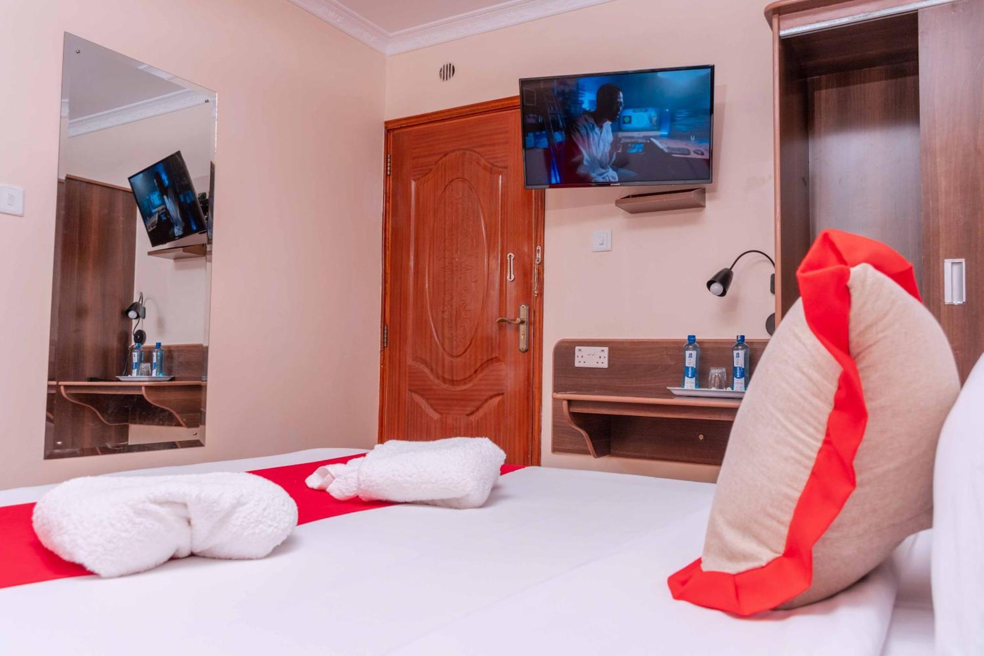 Buraha Zenoni Hotel And Resort Nakuru Exterior foto